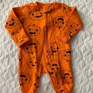 Halloween Carter’s Pumpkin 🎃 Onesie